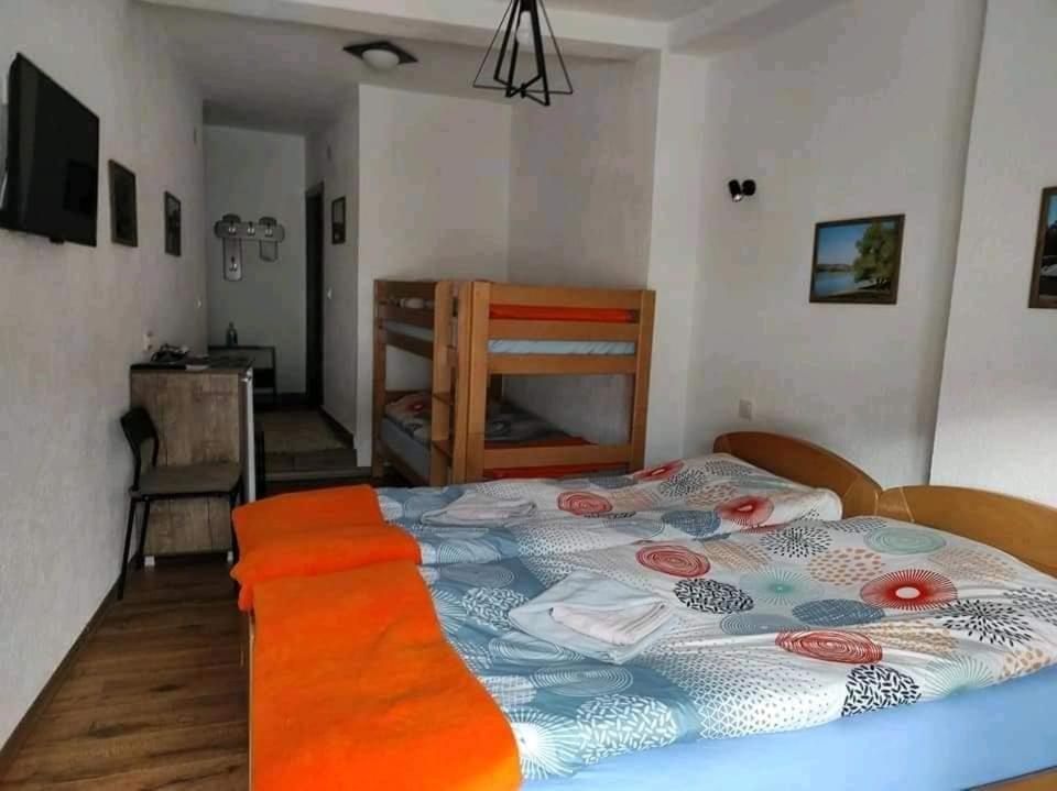 Casa Mular Acomodação com café da manhã Kruševo Exterior foto