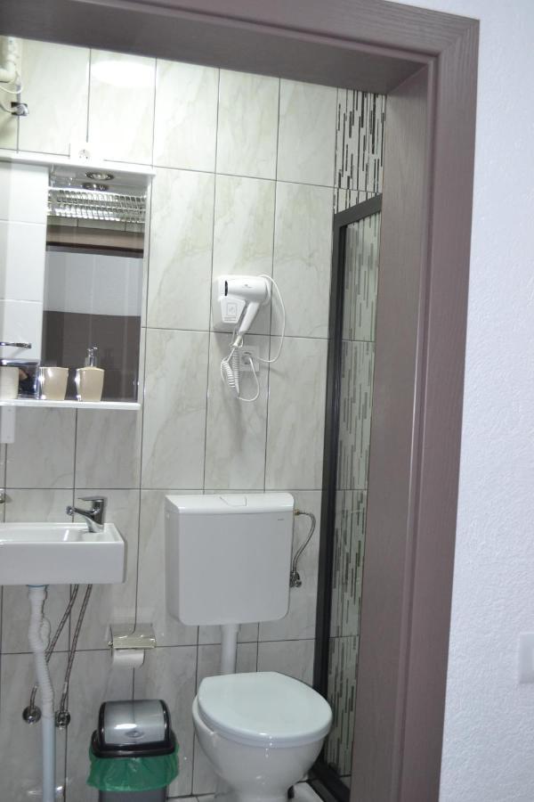 Casa Mular Acomodação com café da manhã Kruševo Exterior foto